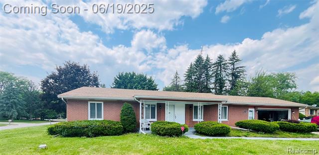 front view picture of 5095 Camborne Court, Flint, MI. 48504