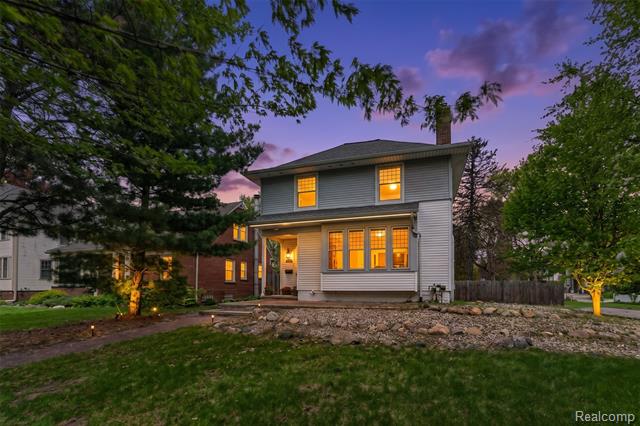 front view picture of 529 E Lincoln Ave, Royal Oak, MI. 48067