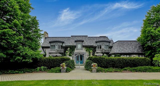 front view picture of 6353 Belsay Road, Grand Blanc, MI. 48439