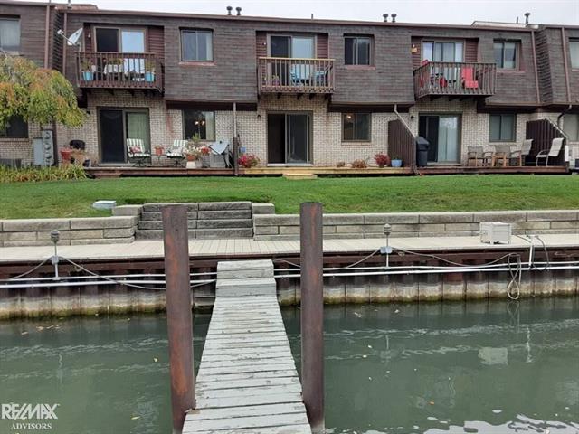 front view picture of 25380 Quarter Deck, Harrison Township, MI. 48045