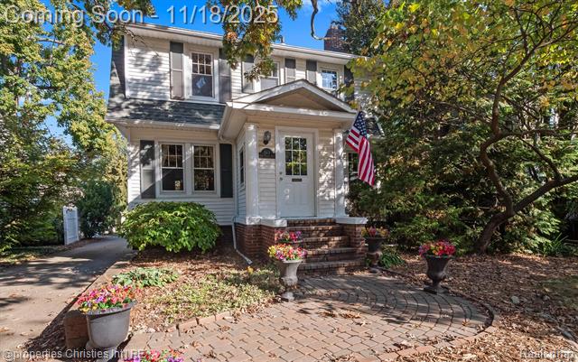 front view picture of 513 E Lincoln Ave, Royal Oak, MI. 48067