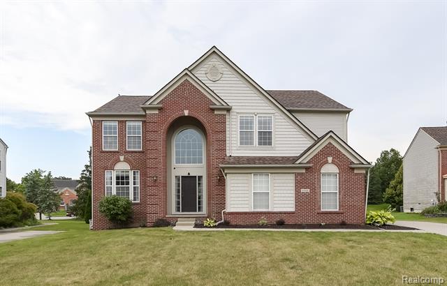 front view picture of 6068 Woodpecker Court, Ypsilanti, MI. 48197