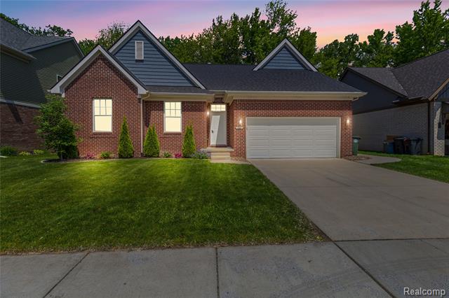 front view picture of 47467 Bayside Circle West, New Baltimore, MI. 48047