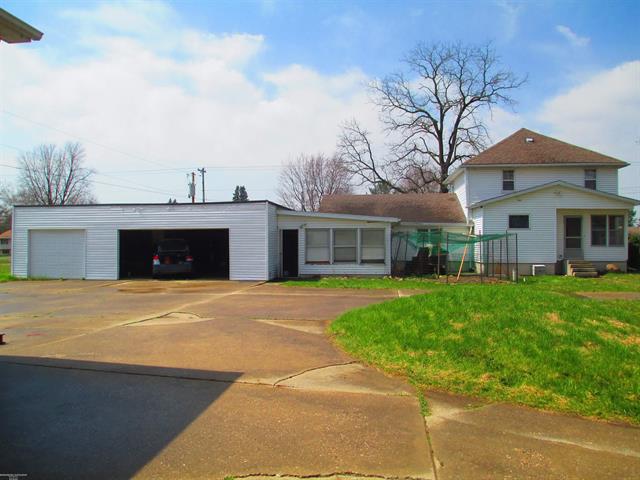 front view picture of 965 W Dewey, Owosso, MI. 48867