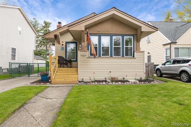 front view picture of 720 S Dorchester Ave, Royal Oak, MI. 48067