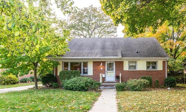 front view picture of 819 Center Drive, Ann Arbor, MI. 48103