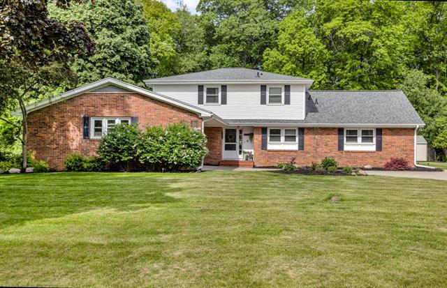 front view picture of 3414 Caroline, Jackson, MI. 49203