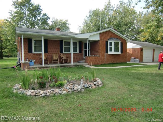 front view picture of 13179 Armstrong Road, South Rockwood, MI. 48179