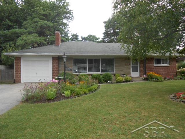 front view picture of 4892 Basswood Dr, Saginaw, MI. 48603