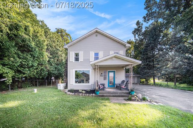 front view picture of 294 E Shore Drive, Whitmore Lake, MI. 48189