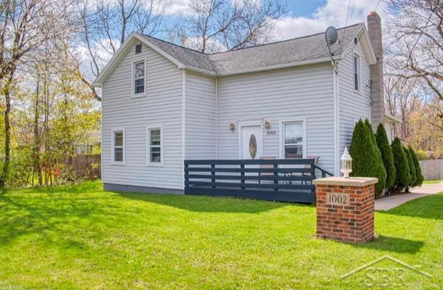 front view picture of 1002 Oliver, Owosso, MI. 48867