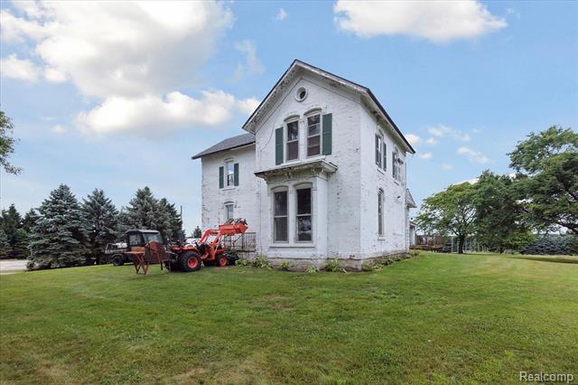 front view picture of 3435 Dietz Road, Williamston, MI. 48895