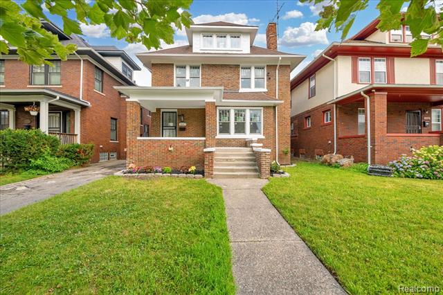front view picture of 1667 Edison Street, Detroit, MI. 48206