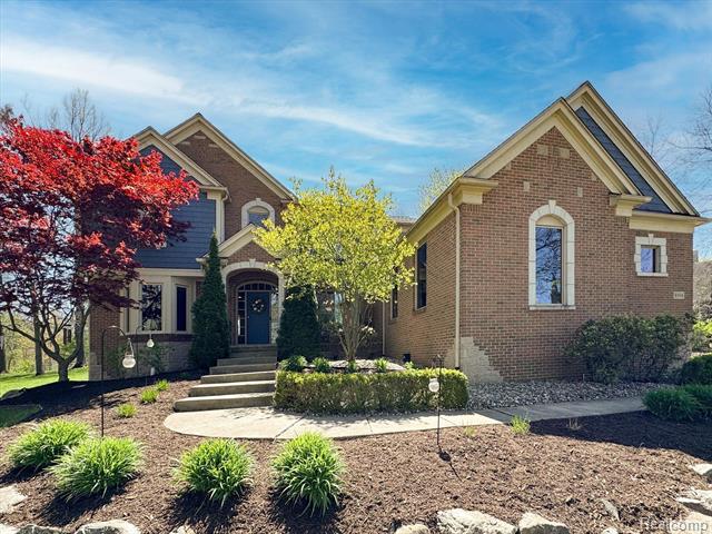 front view picture of 8504 Riverwalk Dr Drive, Fenton, MI. 48430