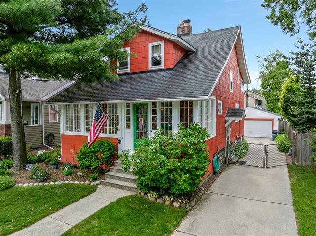 front view picture of 708 S Laurel St, Royal Oak, MI. 48067
