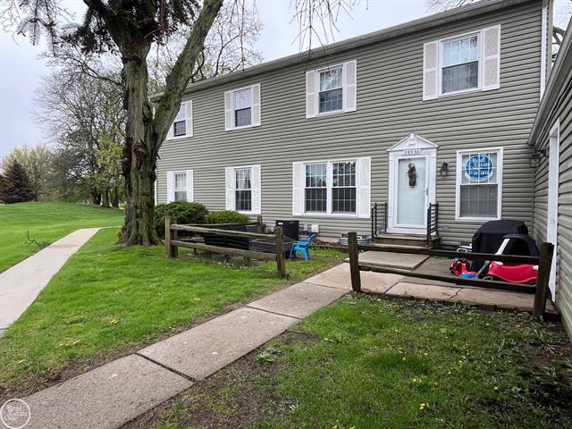 front view picture of 38536 Harbor Ln, Clinton Township, MI. 48038