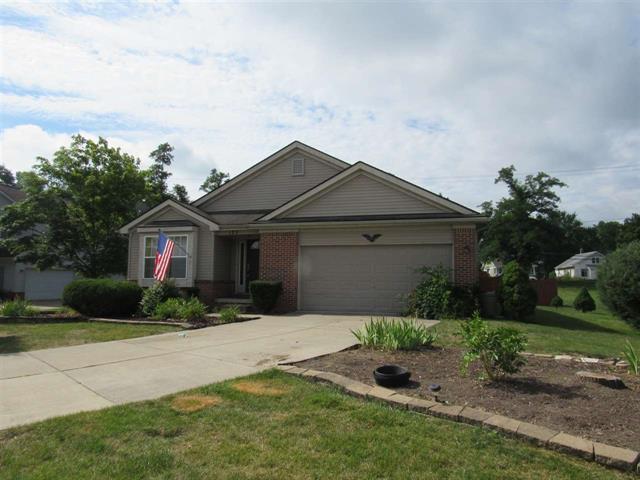 front view picture of 125 Fox Run Ct, Linden, MI. 48451