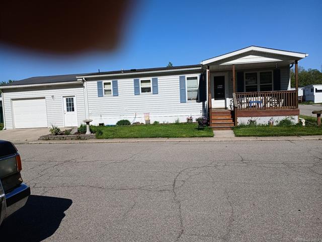 front view picture of 3333 Ravenswood Rd, Port Huron, MI. 48060