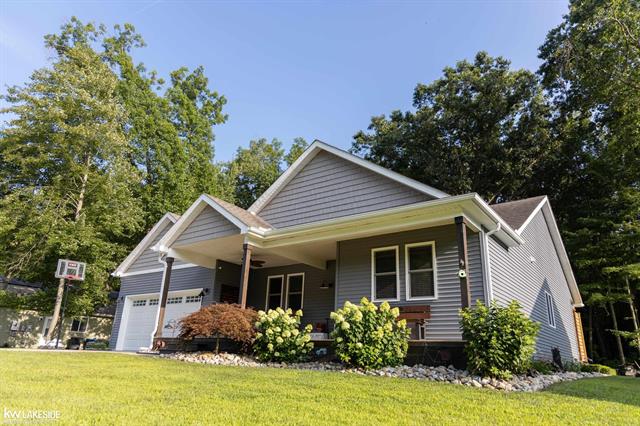 front view picture of 3099 Fruit Rd, Algonac, MI. 48001