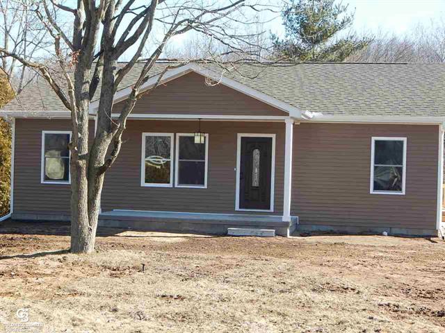 front view picture of 1826 Marlette, Smiths Creek, MI. 48074