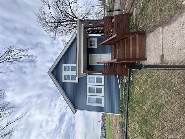front view picture of 8857 Charlevoix, Detroit, MI. 48214