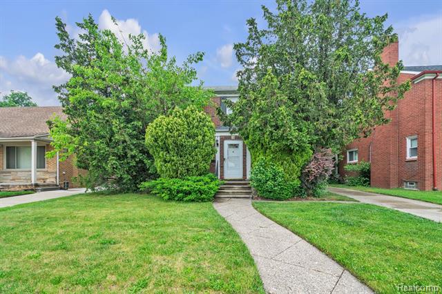 front view picture of 15717 Lindsay Street, Detroit, MI. 48227