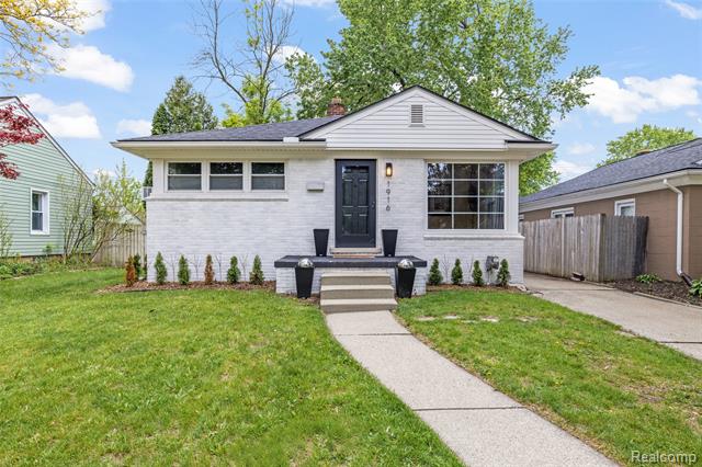 front view picture of 1916 Kalama Ave, Royal Oak, MI. 48067