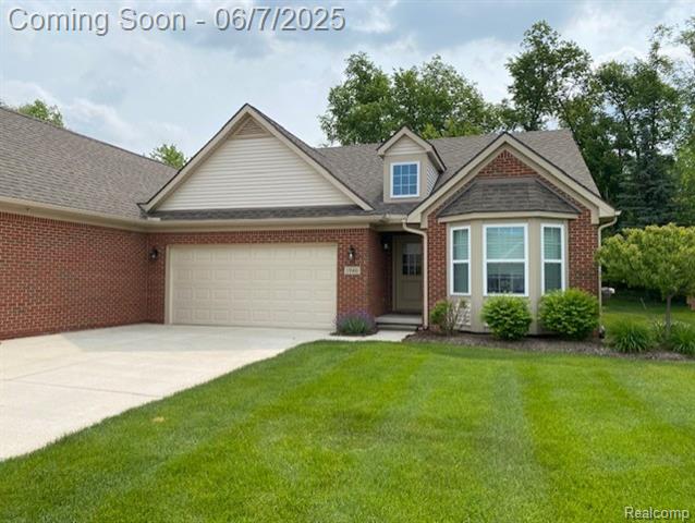 front view picture of 1946 Genoa Circle, Howell, MI. 48843