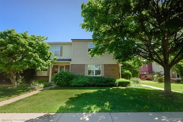 front view picture of 3502 Burbank Drive, Ann Arbor, MI. 48105