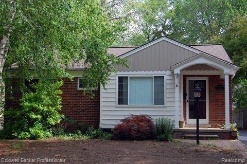 front view picture of 2208 Kalama Ave, Royal Oak, MI. 48067