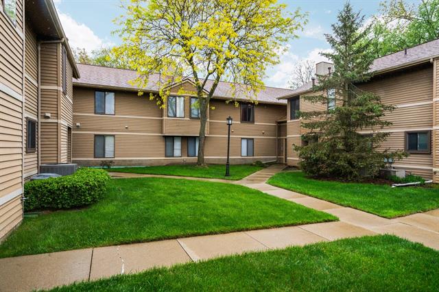 front view picture of 200 Briarcrest Drive, Ann Arbor, MI. 48104