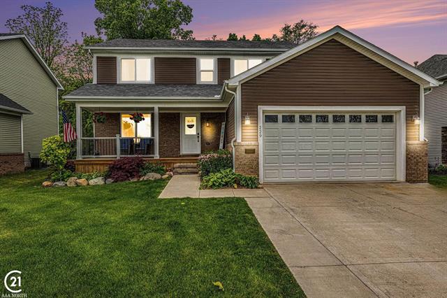 front view picture of 229 Mussey Street, Romeo, MI. 48065