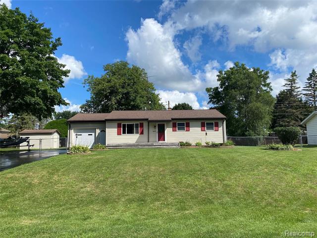 front view picture of 4493 Briar Lane, Burton, MI. 48509