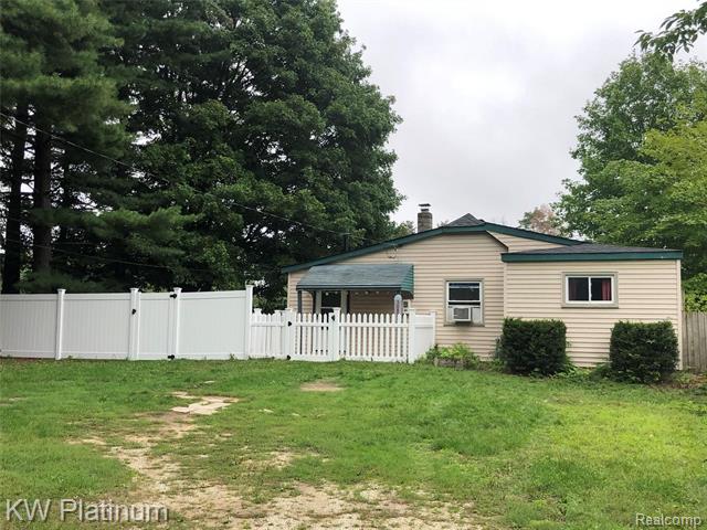 front view picture of 30853 Prospect Street, New Haven, MI. 48048