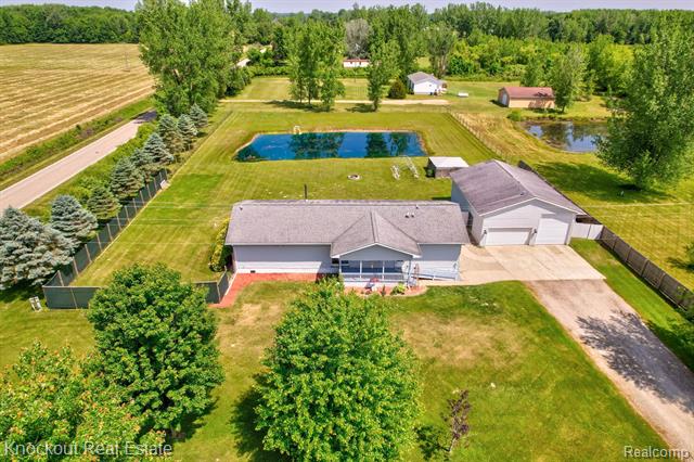 front view picture of 5490 Rupprecht Road, Vassar, MI. 48768
