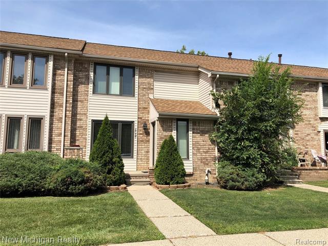 front view picture of 4057 Brookfield Boulevard, Sterling Heights, MI. 48310