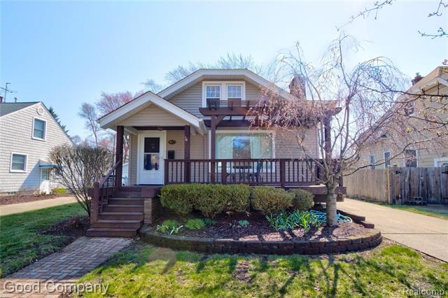 front view picture of 917 Etowah Ave, Royal Oak, MI. 48067