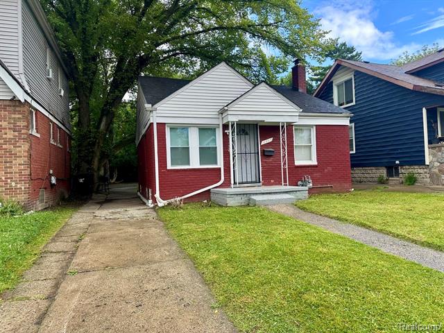 front view picture of 18445 Alcoy Street, Detroit, MI. 48205