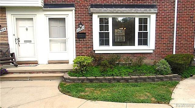 front view picture of 22927 Lakeshore Drive, Saint Clair Shores, MI. 48080