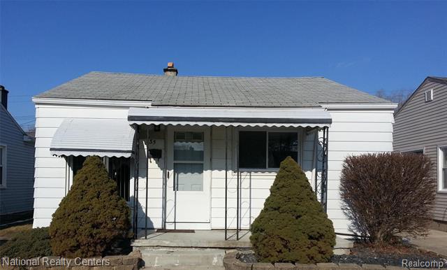 front view picture of 135 E Hudson Ave, Madison Heights, MI. 48071