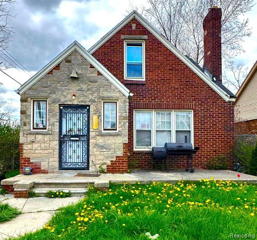 front view picture of 15319 Sussex Street, Detroit, MI. 48227