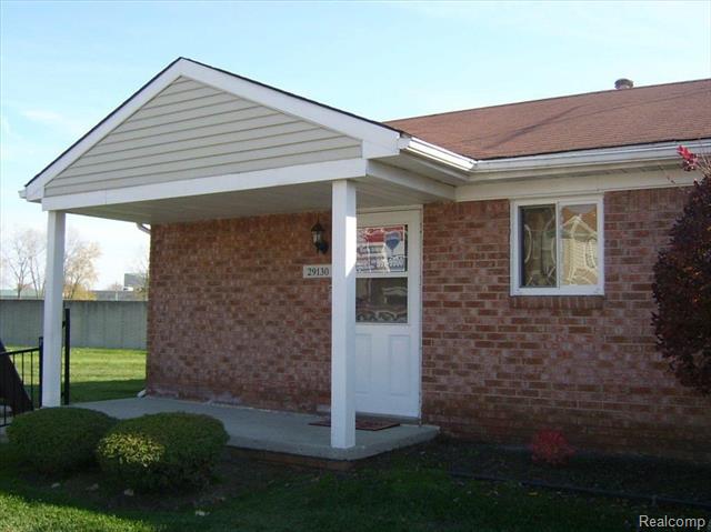 front view picture of 29130 E Brittany Ct., Roseville, MI. 48066
