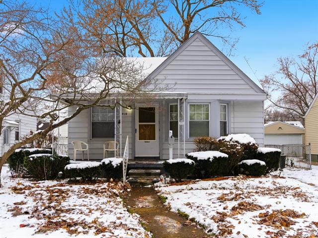 front view picture of 910 S Wilson Ave, Royal Oak, MI. 48067