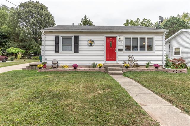 front view picture of 4801 Kessler Drive, Lansing, MI. 48910