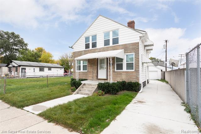 front view picture of 36 E Kalama Ave, Madison Heights, MI. 48071