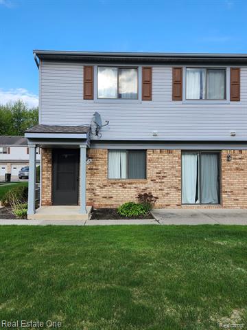 front view picture of 50013 S Jimmy Ct, New Baltimore, MI. 48047