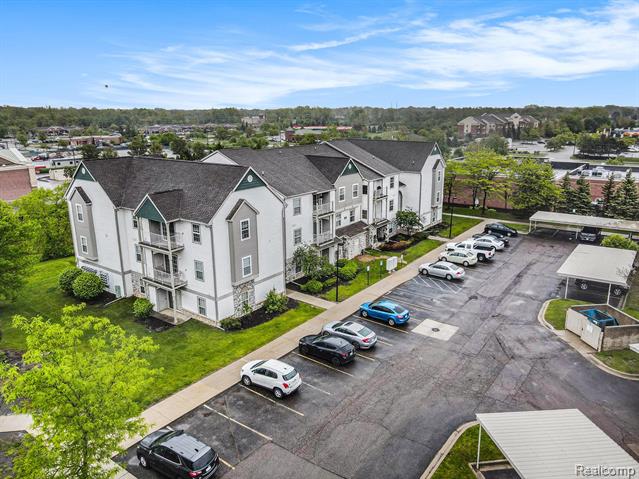 front view picture of 15200 Silver, Fenton, MI. 48430
