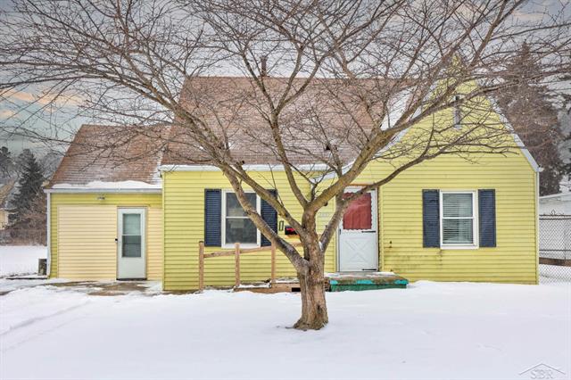 front view picture of 2955 Eddy, Saginaw, MI. 48604