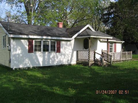 front view picture of 415 S Main St, Davison, MI. 48423