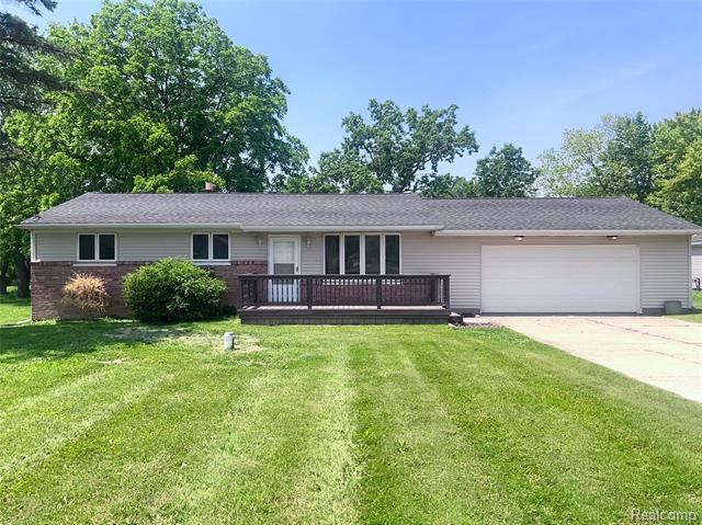 front view picture of 6058 Lincoln Blvd, Grand Blanc, MI. 48439